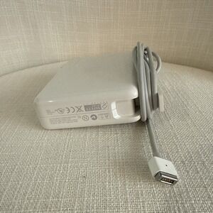 Apple A1172 Magsafe 1 85W Portable Power Adapter 18.5V 4.6A 16.5V 3.6A